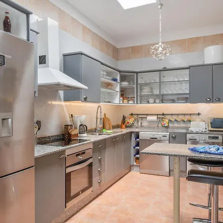 فيلة Buganvillas *