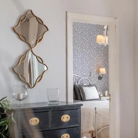 فيلة Buganvillas