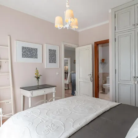 فيلة Buganvillas *