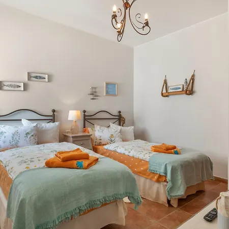 فيلة Buganvillas